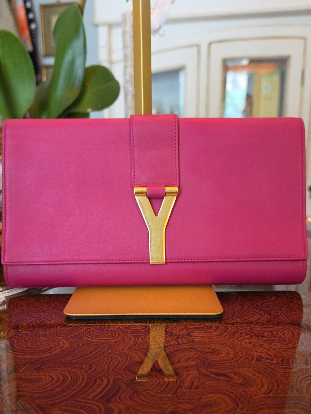 Yves Saint Laurent Calfskin Leathef Ligne Y Clutch W/ COA